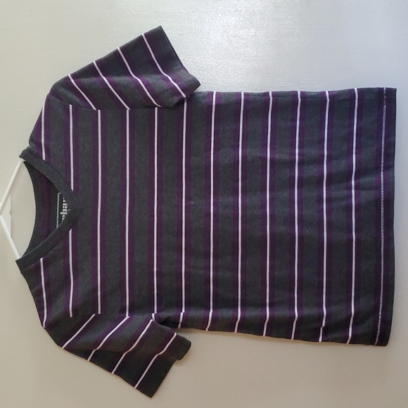 Urban Pipeline Boys vneck tee - Picture 1 of 3